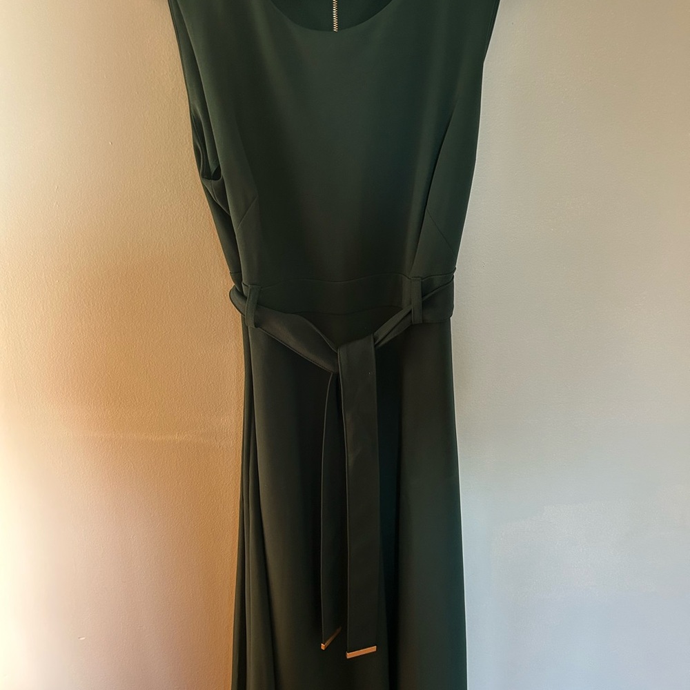 Calvin Klein Elegant Green Midi Dress